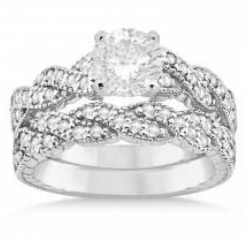 Engagement ring and wedding band